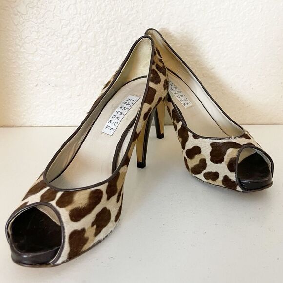 Vintage Barneys New York heels textured leopard print pee toe pumps. 38 - Picture 3 of 12